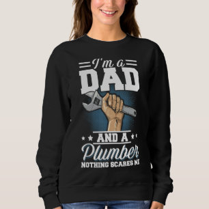 Camiseta Mens Sou Um Pai E Um Canalizador Nada Me Assusta.