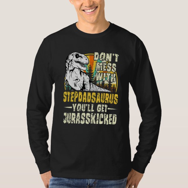 Camiseta Mens Stepdad Rex Saurus Papasaurus Dinossauros Men (Frente)