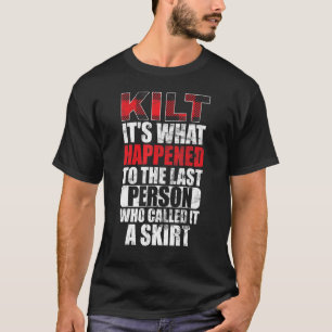 Camiseta Mens Tradicional Vestindo Cota Para Uma Cara De Qu