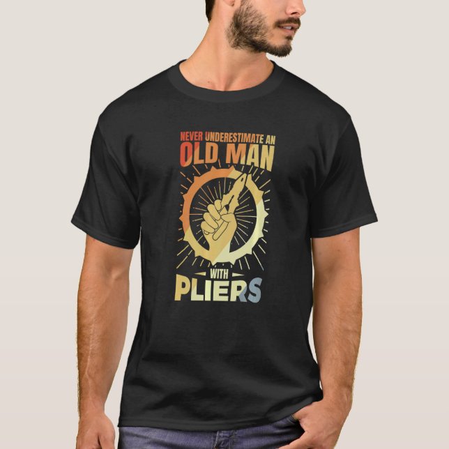 Camiseta Mens Velho com Pliers (Frente)