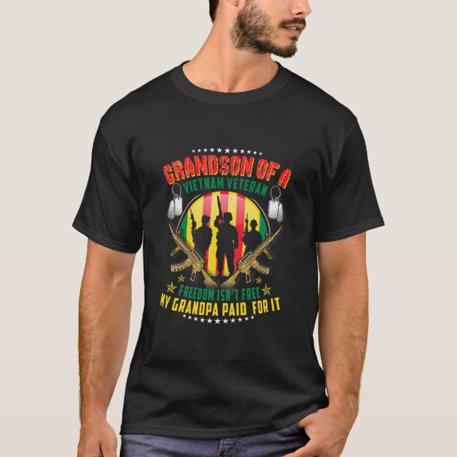 Camiseta Mens Vietnam Veteran Grandson Shirt My Grandpa (Frente)