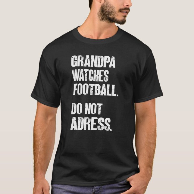 Camiseta Mens Vovô Assiste Futebol Não Se Acomoda Com A Amé (Frente)