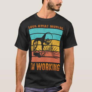 Camiseta Mens Welder Olhe longe da Mortal Estou trabalhando