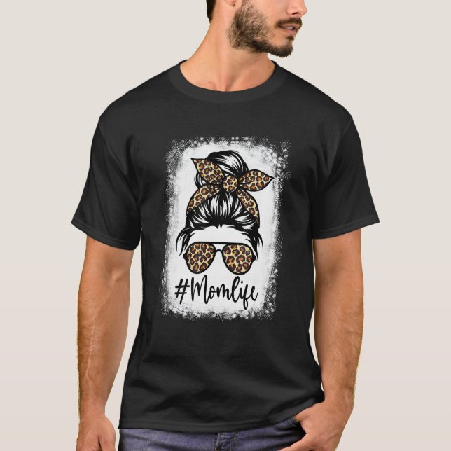 Camiseta Mensageiro Bun Leopard Dia de São Patrício Uma Mãe (Frente)
