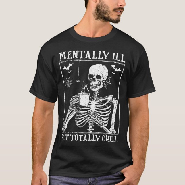 Camiseta Mentalmente Doente, mas Totalmente Enchido Figurin (Frente)