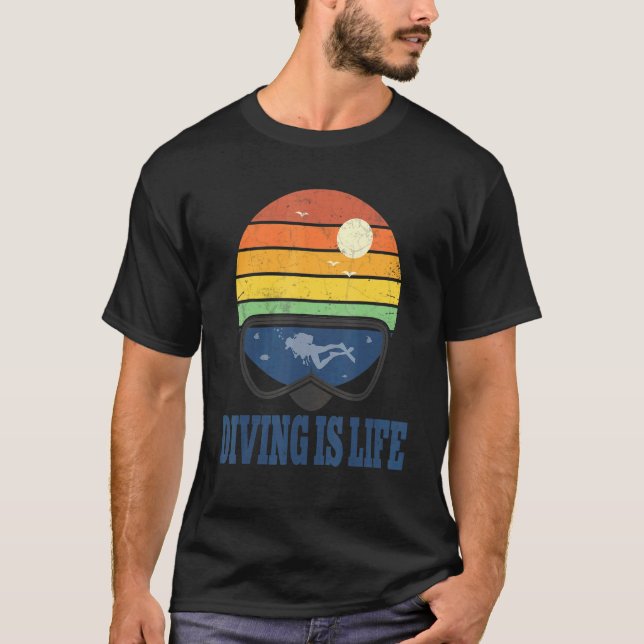 Camiseta Mergulho É Vintage Scuba Merging (Frente)