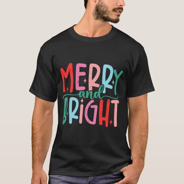 Camiseta Merry &amp; Bright Moody &amp; Uptight Matching Co (Frente)