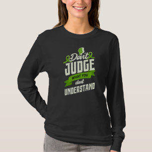 Camiseta Mês da Consciência da Saúde Mental Não julgue ser