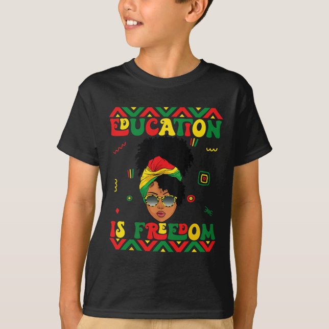 Camiseta Mês da História Negra Educação É Liberdade Profess (Frente)
