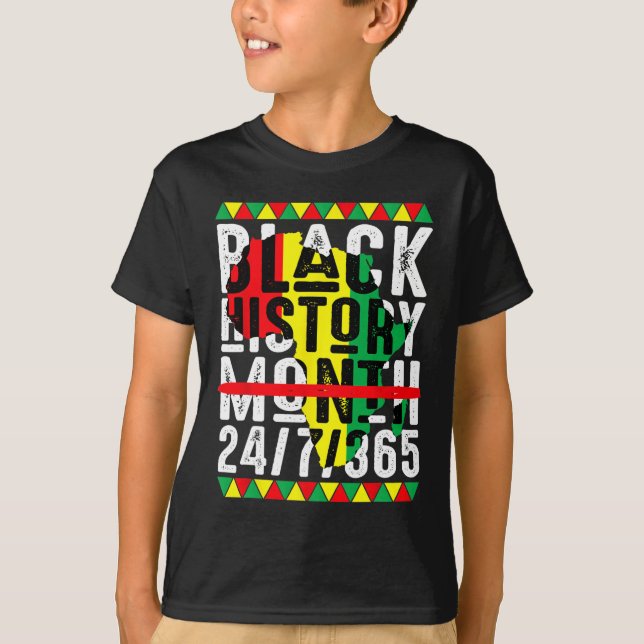 Camiseta Mês da História Negra Um Mês Não Pode Segurar Noss (Frente)