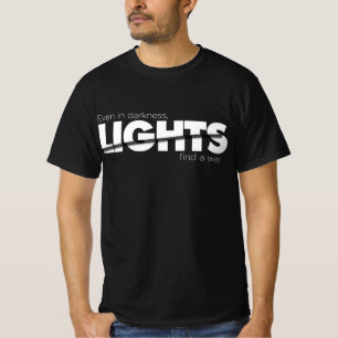 Camiseta Mesmo na escuridão, as luzes encontram um caminho 