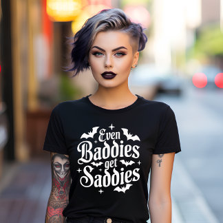 Camiseta Mesmo os vilões ficam tristes em gótico