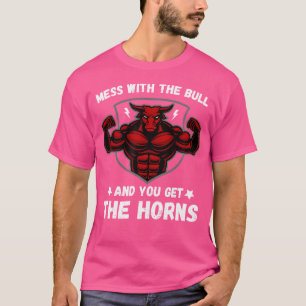 Camiseta Mess Com O Touro E Você Pega O Bodybuild De Chifre