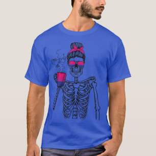 Camiseta Messun Skeleton Bebendo Café LGBTQ Bissexual