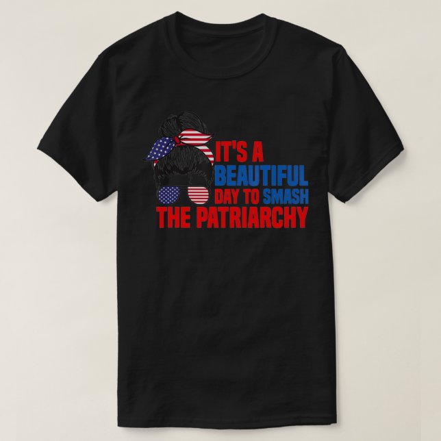 Camiseta Messy Bun Smash The Patriarchy Pro 1973 Roe Femini (Frente do Design)