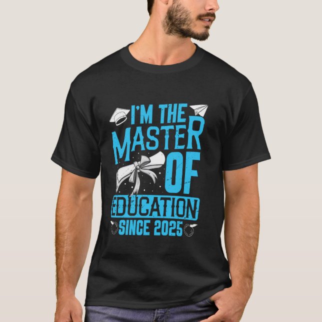 Camiseta MESTRE EM EDUCAÇÃO 2025 Professores com Mestrado (Frente)