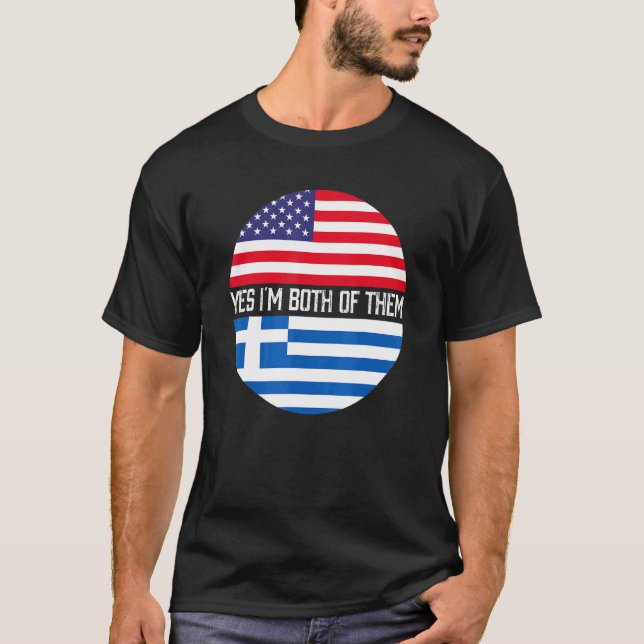 Camiseta Metade do Patrimônio Familiar Grego de Bandeiras d (Frente)