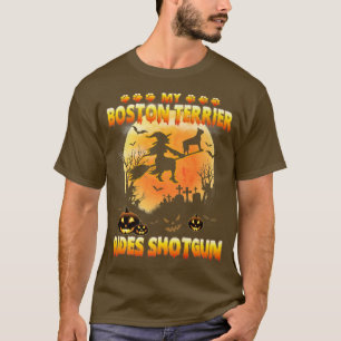 Camiseta Meu Boston Terrier Rides Shot Witly Fly Broom Hall