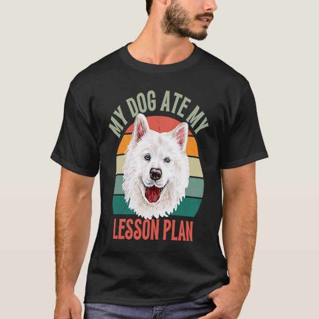 Camiseta Meu Cachorro Comeu Meu Plano De Lição Retrô Cachor (Frente)