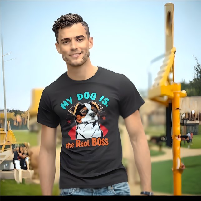 Camiseta Meu Cachorro é o Chefe Real (Retro Funny T-Shirt "My Dog Is The Real BOSS")
