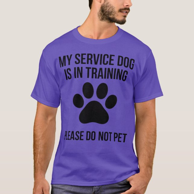 Camiseta Meu Cão de Serviço está em treinamento Por Favor N (Frente)
