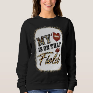 Camiseta Meu coração está naquele campo de futebol, mãe da