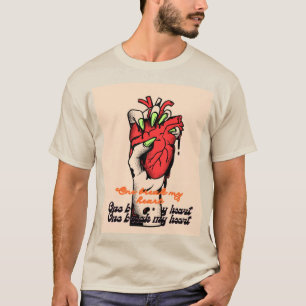 Camiseta Meu coração na minha mão é um design de Quebrar Me