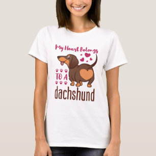 Camiseta Meu coração pertence a um Dachshund