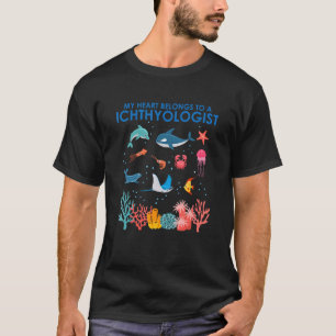 Camiseta Meu Coração Pertence A Um Ictiologista Estuda Peix