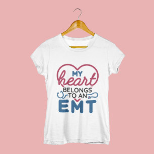 Camiseta Meu coração pertence a um Namorada da esposa EMT E