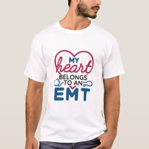 Camiseta Meu coração pertence a um Namorada da esposa EMT E