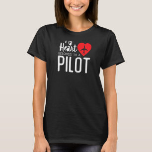 Camiseta Meu Coração Pertence A Um Piloto Raglan