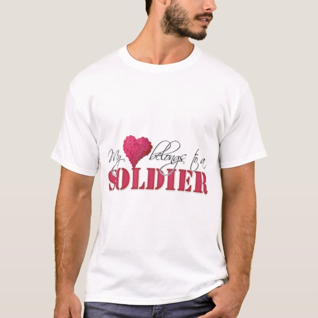 Camiseta Meu coração pertence a um soldado (Frente)