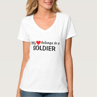 Camiseta Meu coração pertence a um soldado