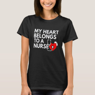 Camiseta Meu Coração Pertence a uma Enfermeira Enfermagem