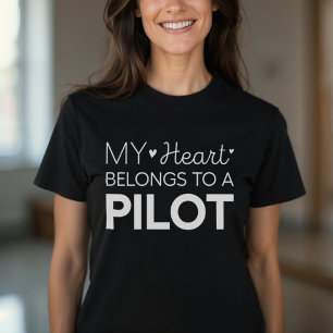 Camiseta Meu Coração Pertence A Uma Esposa Piloto Cute