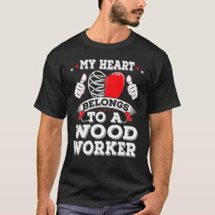 Camiseta Meu Coração Pertence A Uma Válvula De Madeira