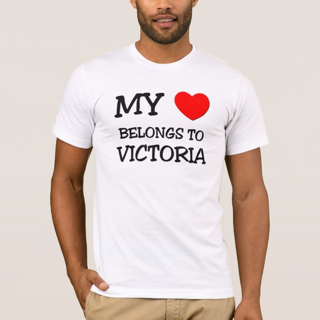 Camiseta Meu coração pertence a VICTORIA (Frente)