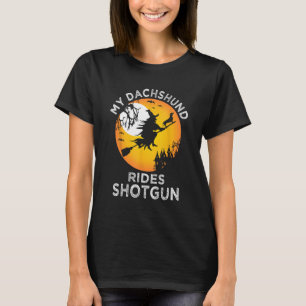 Camiseta Meu Dachshund Rides Shotgun Halloween Witiner