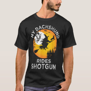 Camiseta Meu Dachshund Rides Shotgun Halloween Witiner