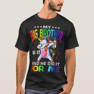 Camiseta Meu Grande Irmão Fez Isso E Ele Para Mim Formando