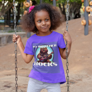 Camiseta Meu Irmão Rocks! Urso Colorido