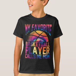 Camiseta Meu jogador de basquete favorito me chama de Mãe M