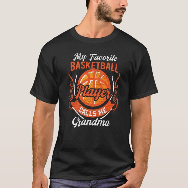 Camiseta Meu jogador de basquete favorito me chama de vovó  (Frente)