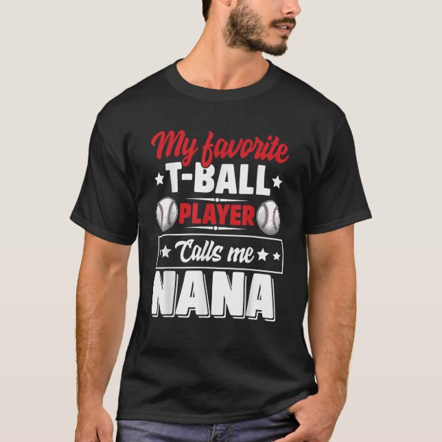 Camiseta Meu Jogador de Bola de T favorito me chama de Mãe  (Frente)