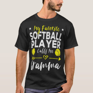 Camiseta Meu Jogador de Softbol Favorito Me Chama de Vovó S
