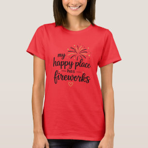 Camiseta Meu Lugar Feliz Tem Fogos de Artifício