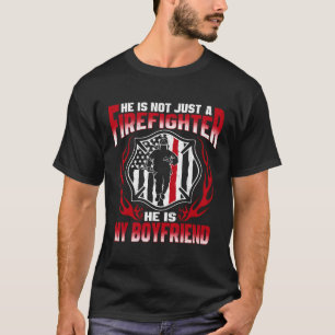 Camiseta Meu Namorado é Bombeiro Herói Orgulhoso Rapariga