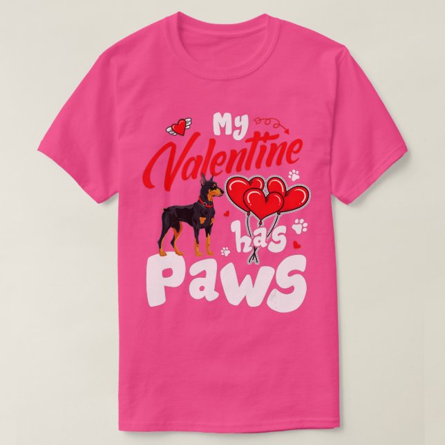 Camiseta Meu Namorados Tem Paws Doberman Dog Amam Valentin (Frente do Design)