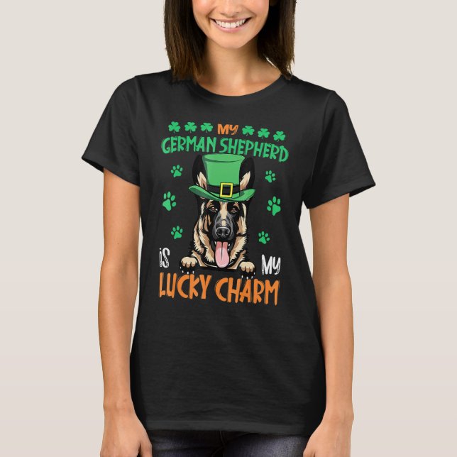 Camiseta Meu Shepherd Alemão É Meu Amuleto Da Sorte Irlandê (Frente)